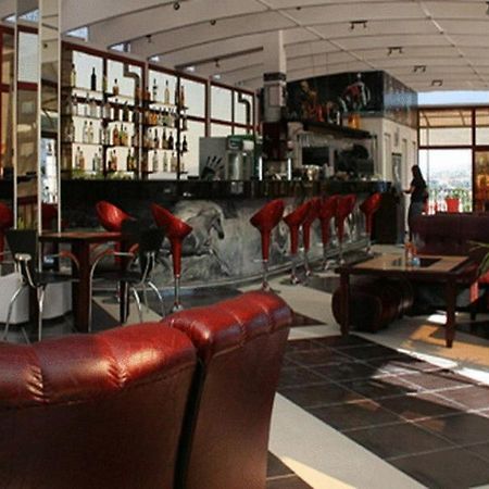 Ambaritsa Hotel Gorna Orjahovica Esterno foto